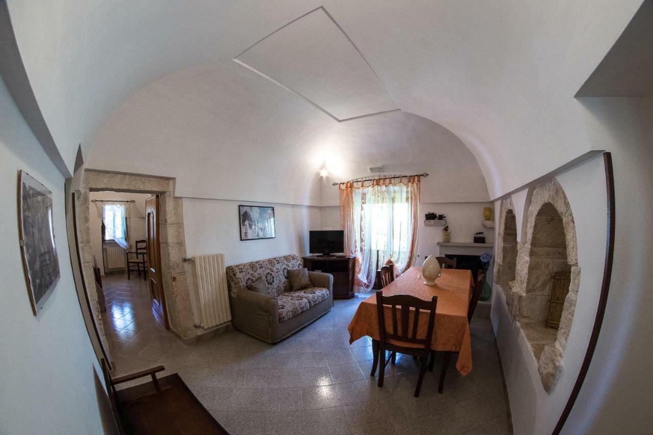 צ'יסטרנינו Agriturismo Grotta Di Figazzano מראה חיצוני תמונה